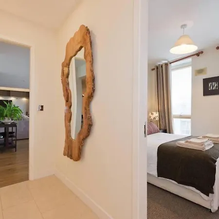 Apartment Stylish 3-bed Penthouse In Silicon Docks Dublin