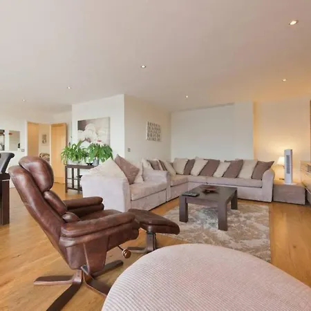 Apartment Stylish 3-bed Penthouse In Silicon Docks Dublin