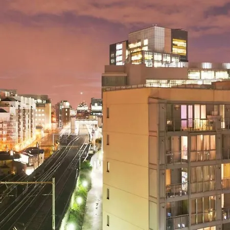 Stylish 3-bed Penthouse In Silicon Docks *