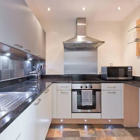 Stylish 3-bed Penthouse In Silicon Docks Apartment Dublin