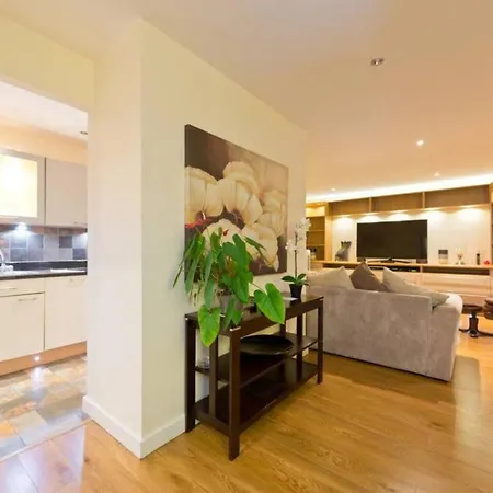 Apartment Stylish 3-bed Penthouse In Silicon Docks