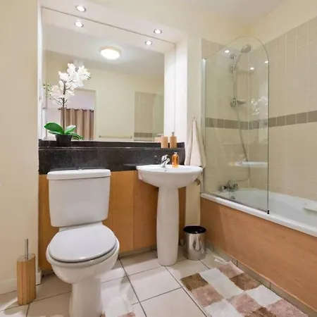 Stylish 3-bed Penthouse In Silicon Docks Apartment Dublin