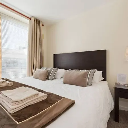 Stylish 3-bed Penthouse In Silicon Docks Dublin