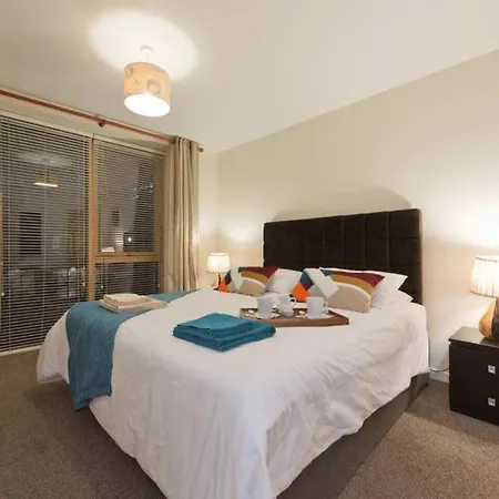 Stylish 3-bed Penthouse In Silicon Docks Apartamento